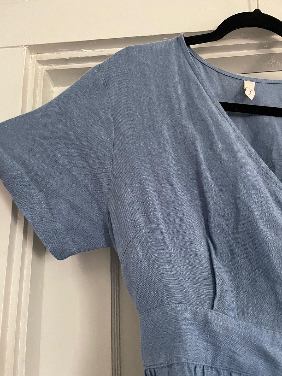 the favorite linen dress THE FAVORITE LINEN DRESS