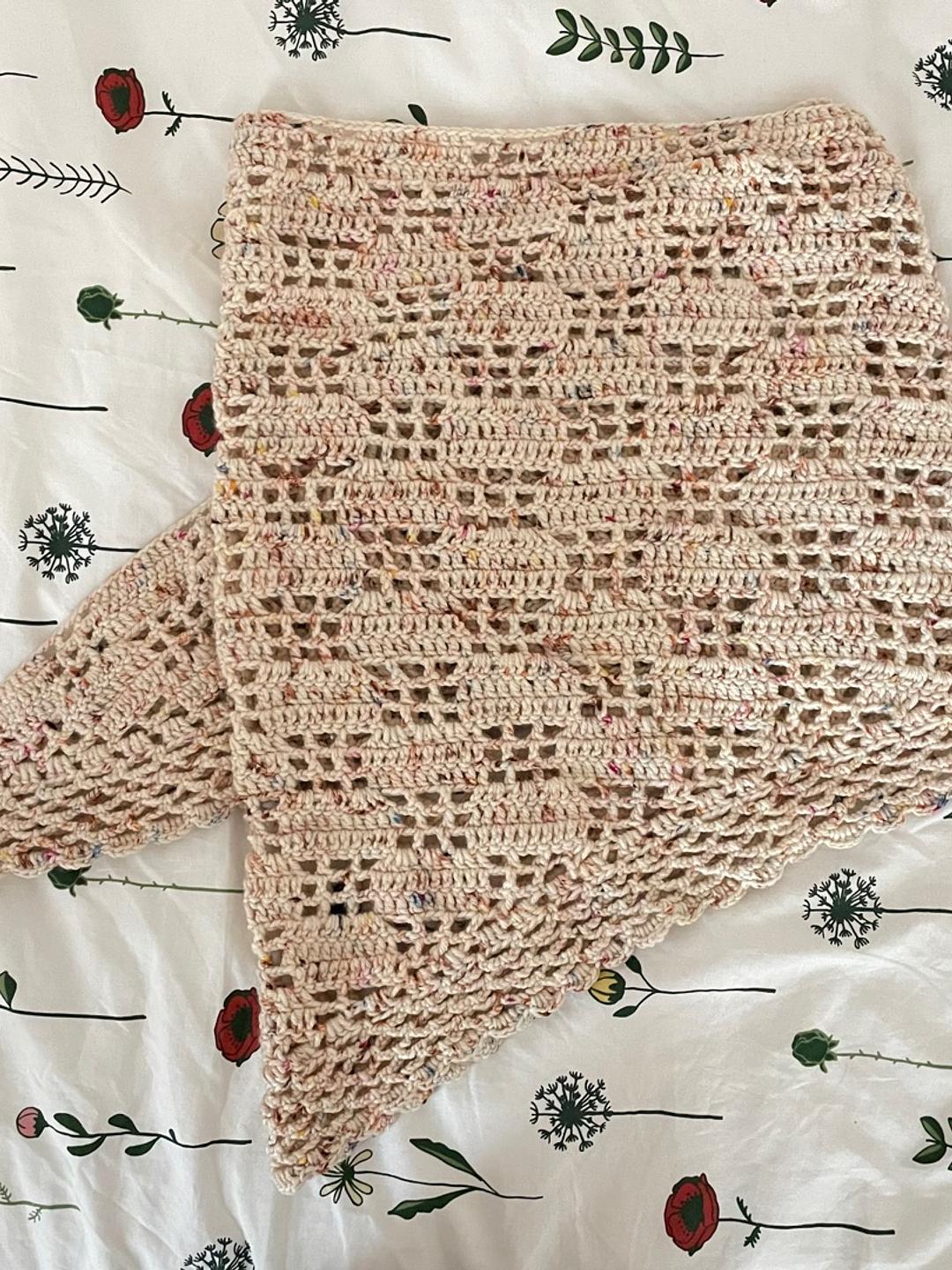 Misha & Puff - Crochet shawl - Lucky Sweater