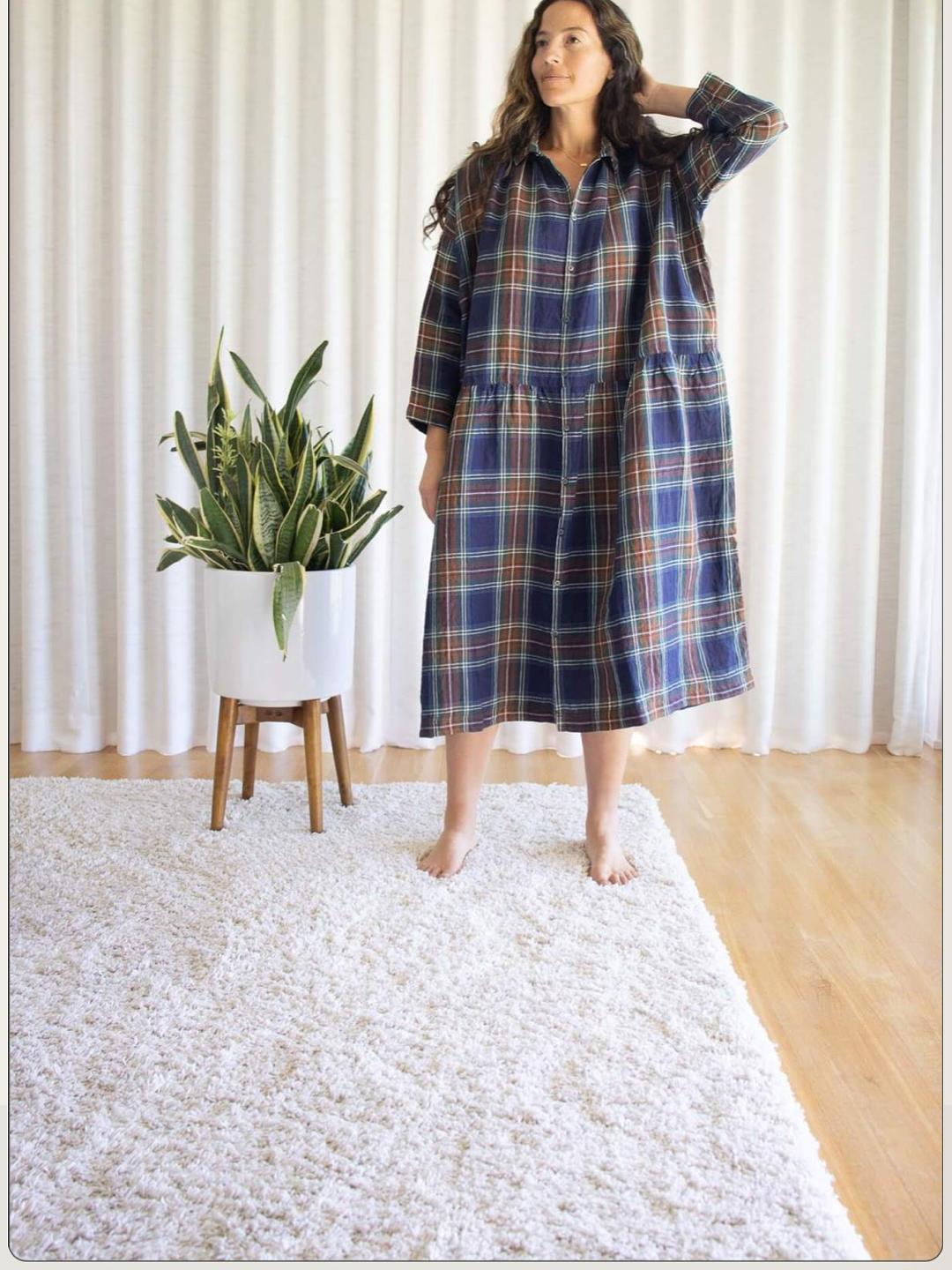 chinese dress ladies C/L Dot Dress in Black main image 0