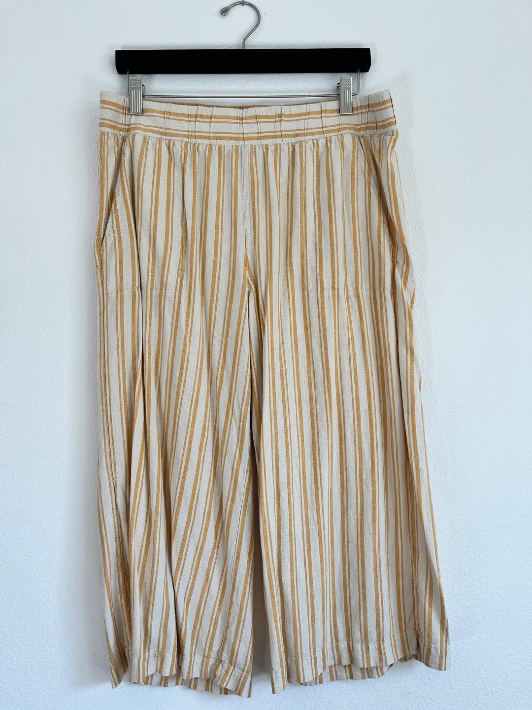 Cloth and cheap stone striped pants