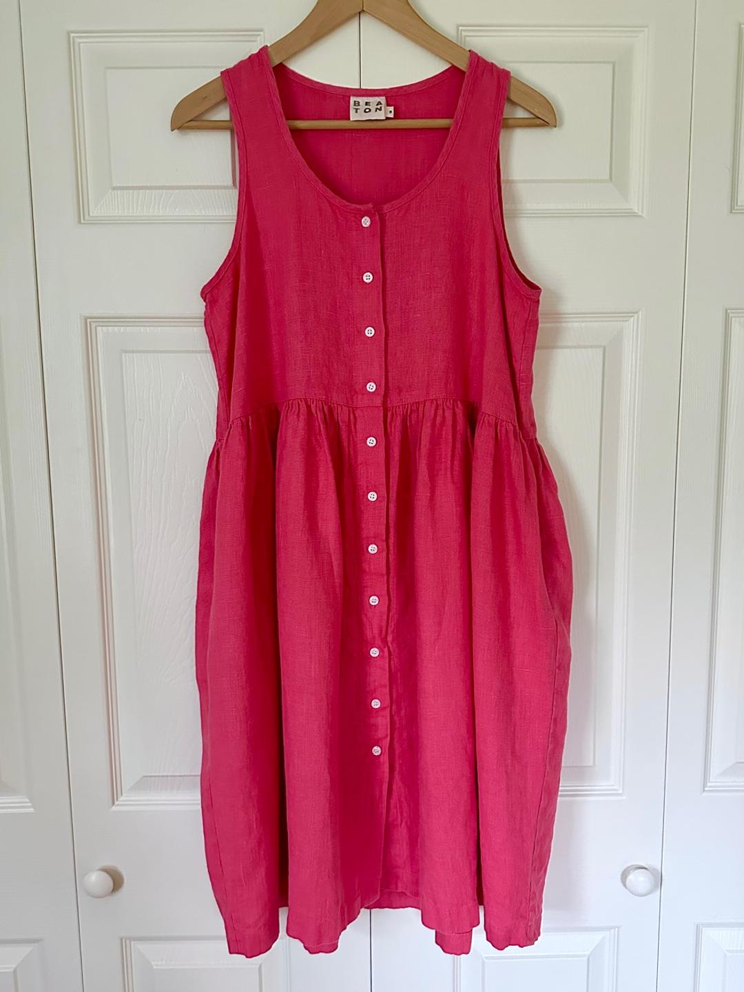 Beaton Linen - Sleeveless Gathered Dress - Lucky Sweater